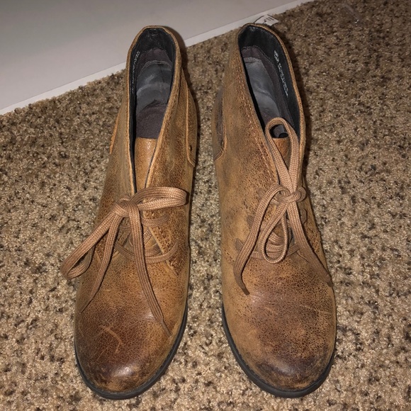 Clark’s Leather Booties - Picture 2 of 6